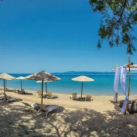 Villa Ekos - *